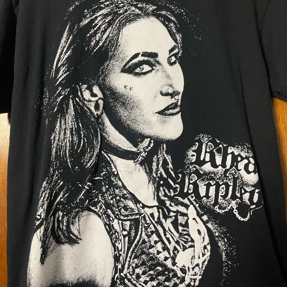 Rhea Ripley Ripple Junction Black WWE Graphic Tee (M) - Picture 2 of 4